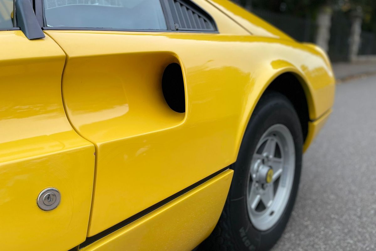 Ferrari 308 GTB Vetroresina