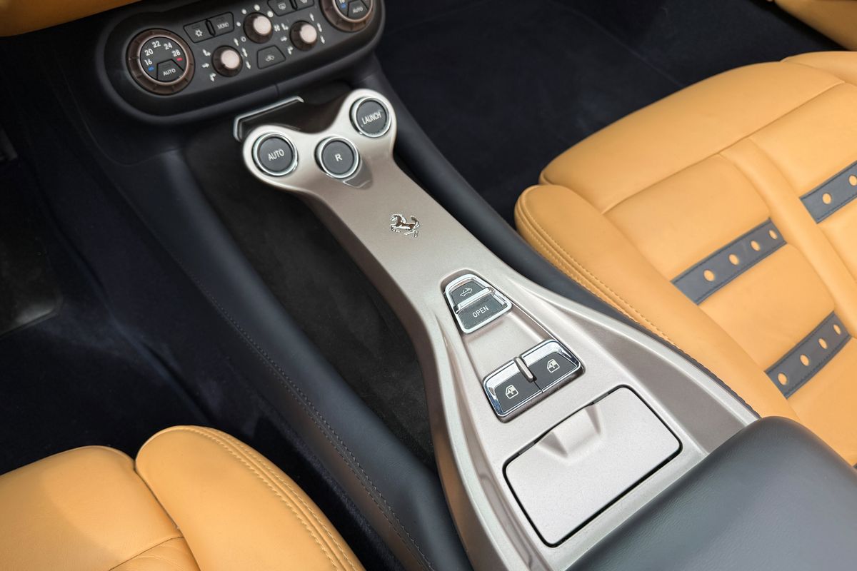 Ferrari California 30