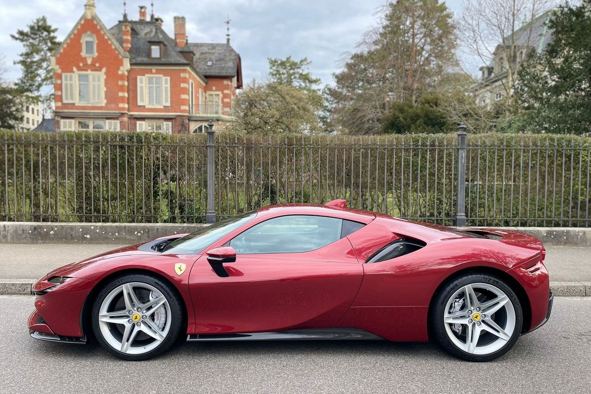 Ferrari SF90 Stradale