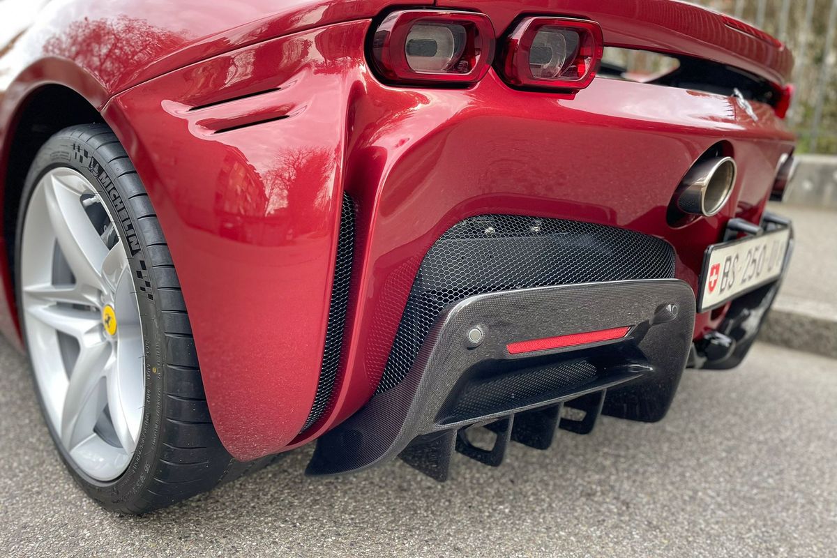 Ferrari SF90 Stradale