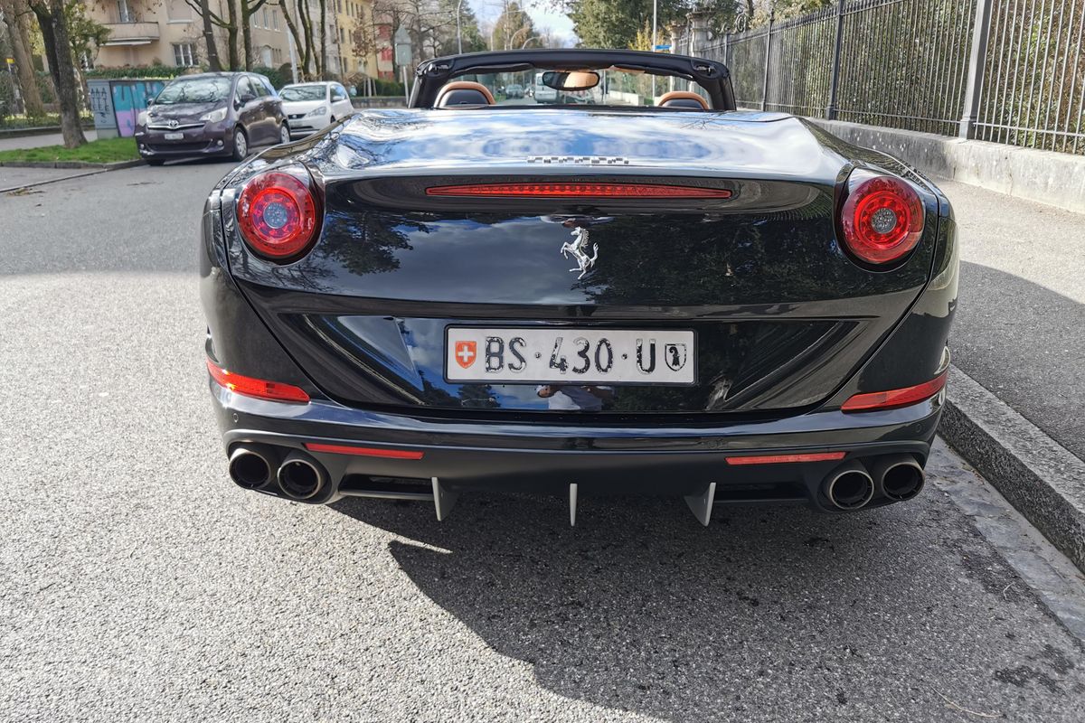Ferrari California T