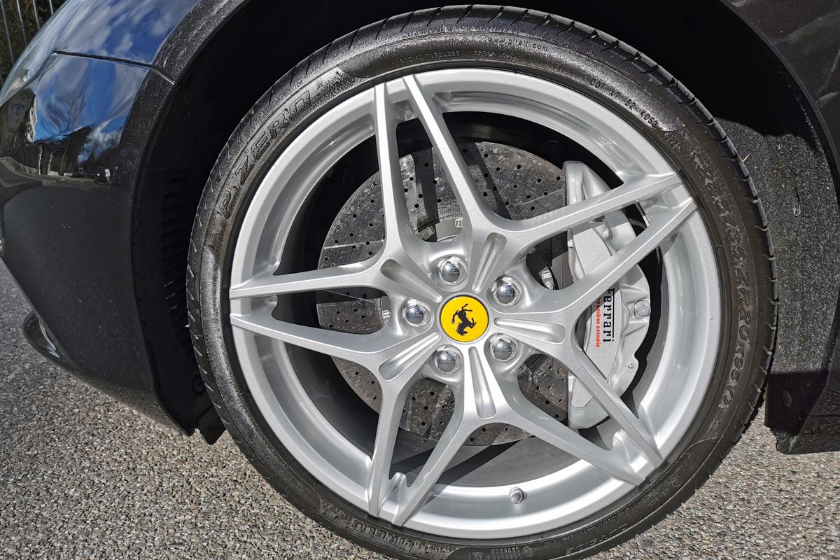 Ferrari California T