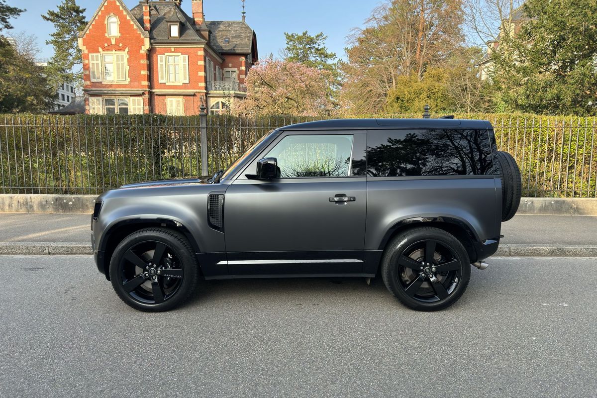 Land Rover Defender 90 V8 5.0 "Carpathian Edition"