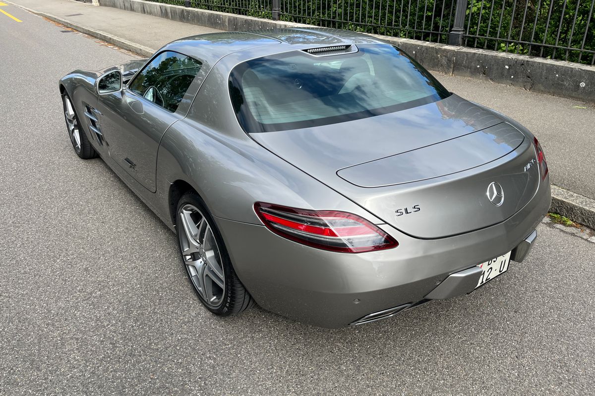 Mercedes-Benz SLS AMG
