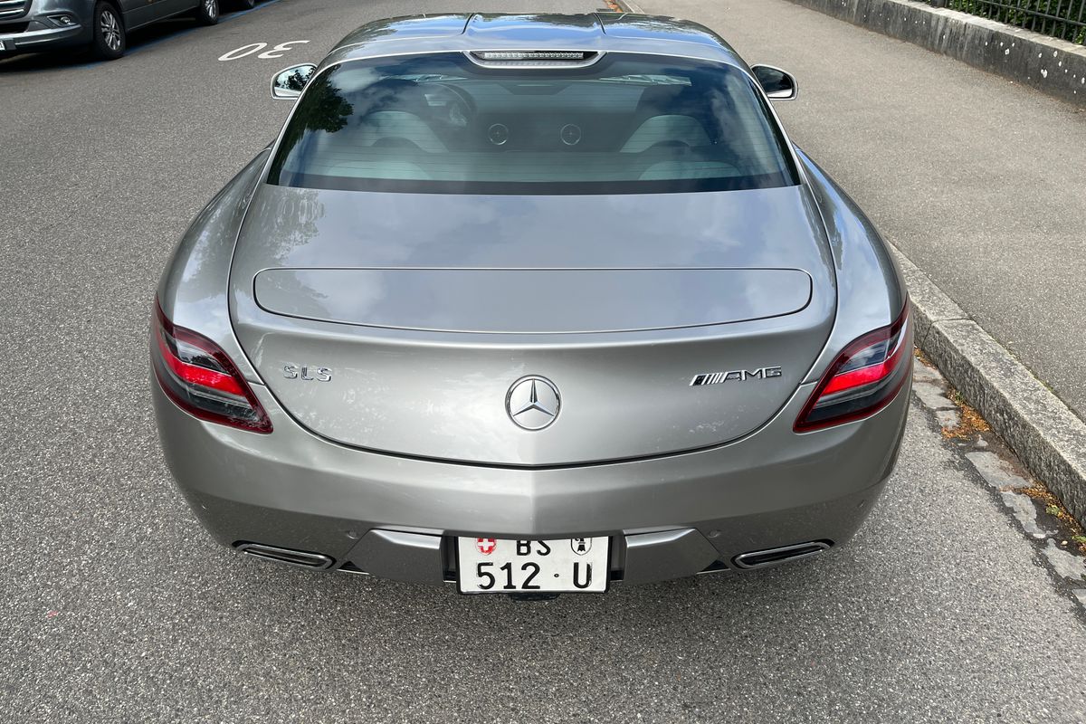 Mercedes-Benz SLS AMG