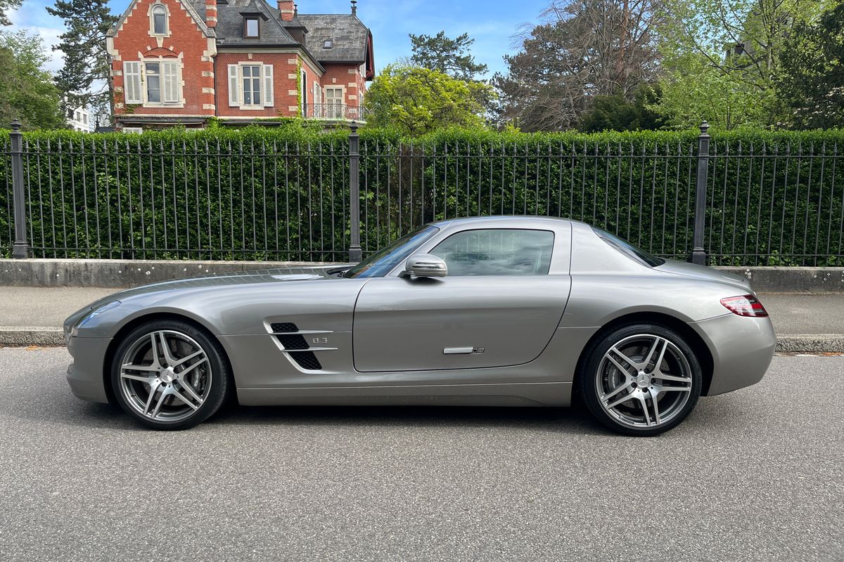 Mercedes-Benz SLS AMG
