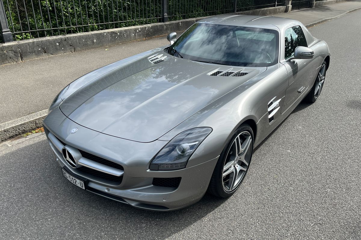 Mercedes-Benz SLS AMG