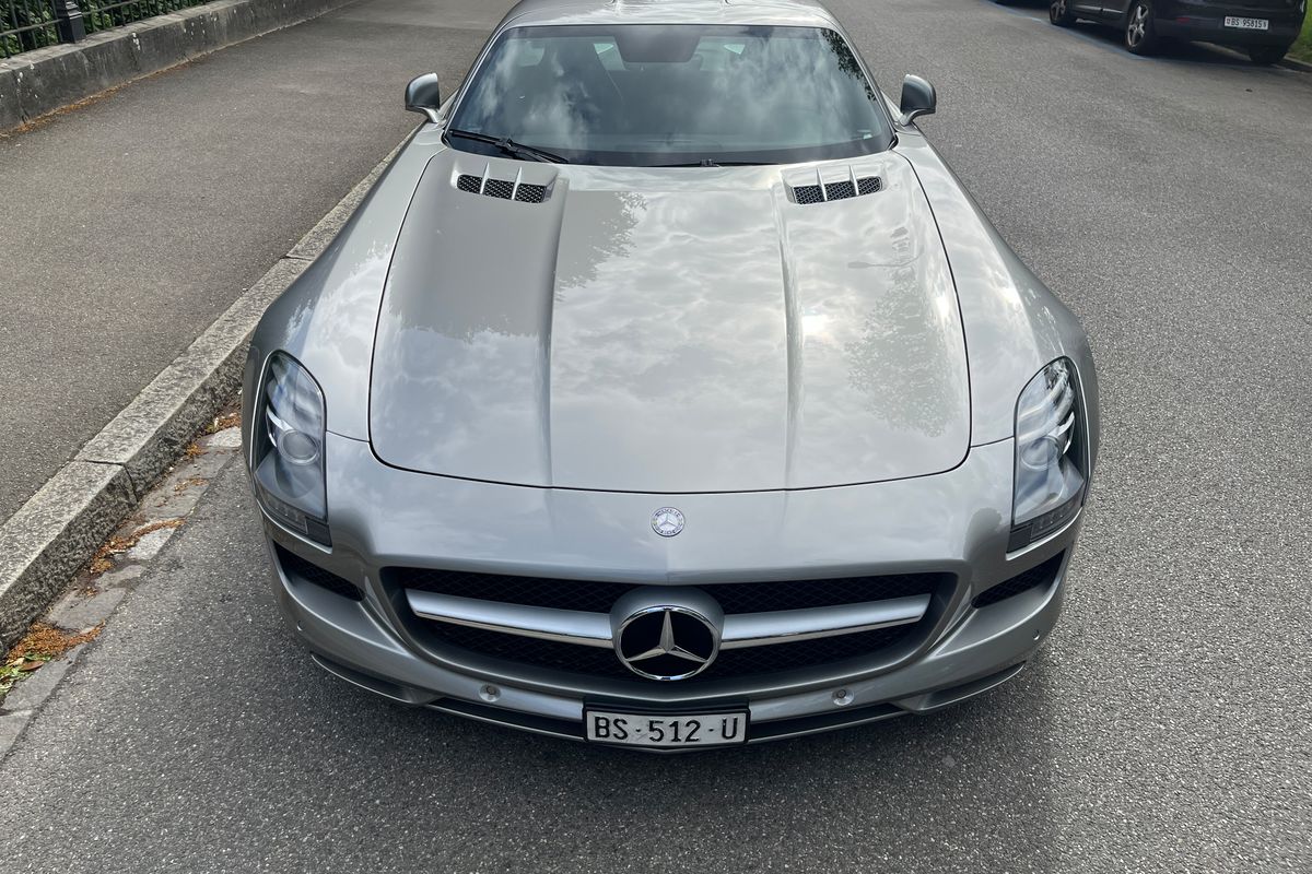 Mercedes-Benz SLS AMG