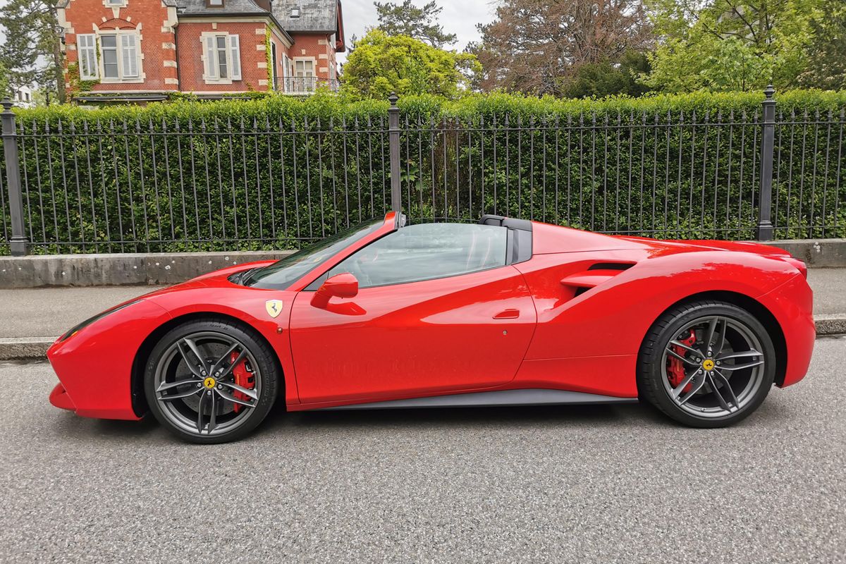 Ferrari 488 Spider