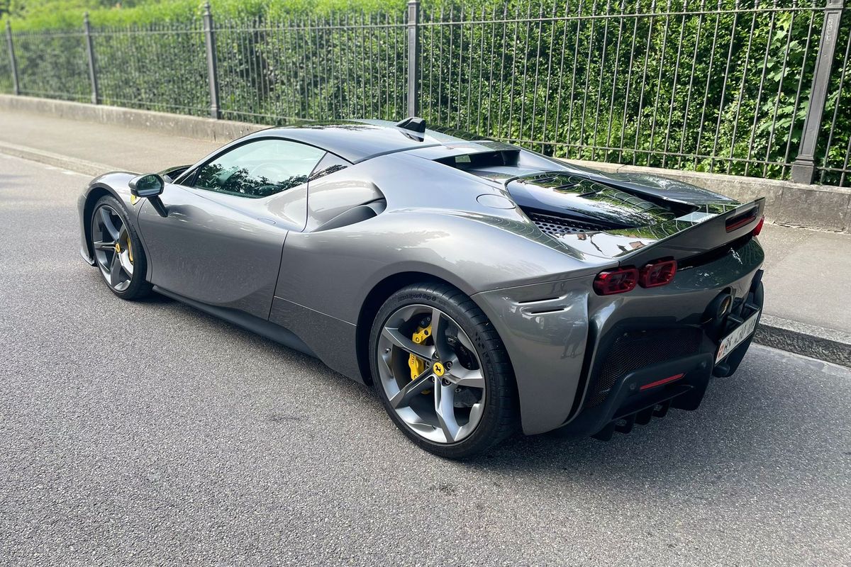 Ferrari SF90 Stradale "Assetto Fiorano"