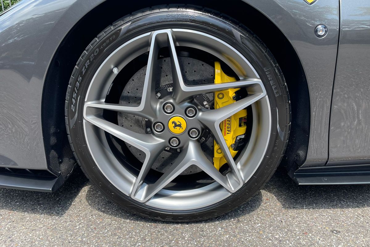 Ferrari F8 Spider