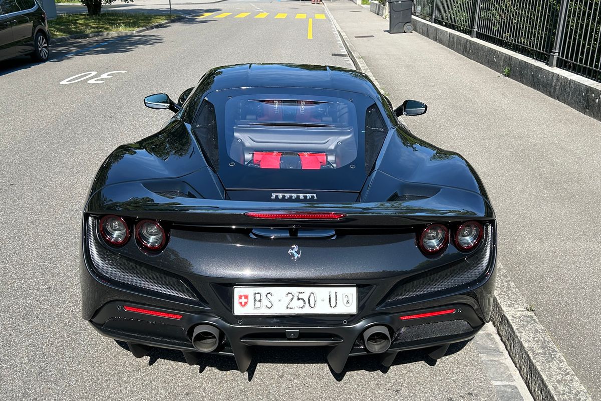 Ferrari F8 Tributo