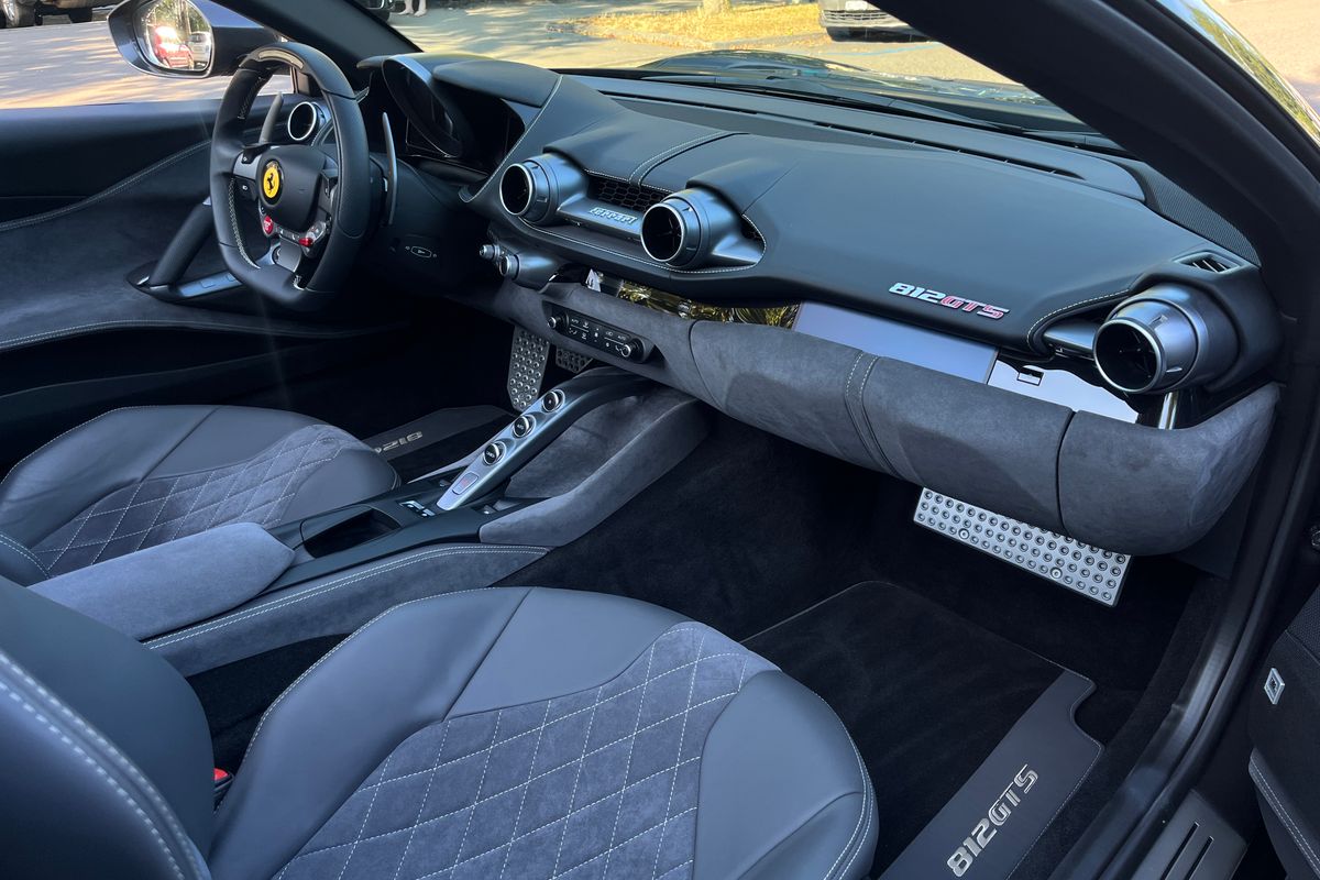 Ferrari 812 GTS