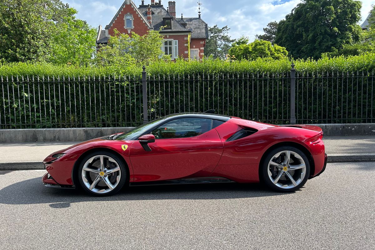 Ferrari SF90 Stradale