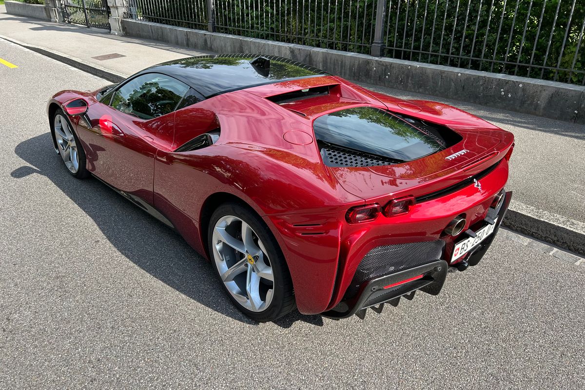 Ferrari SF90 Stradale