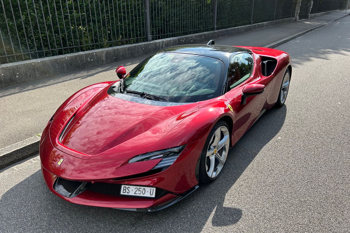 Ferrari SF90 Stradale