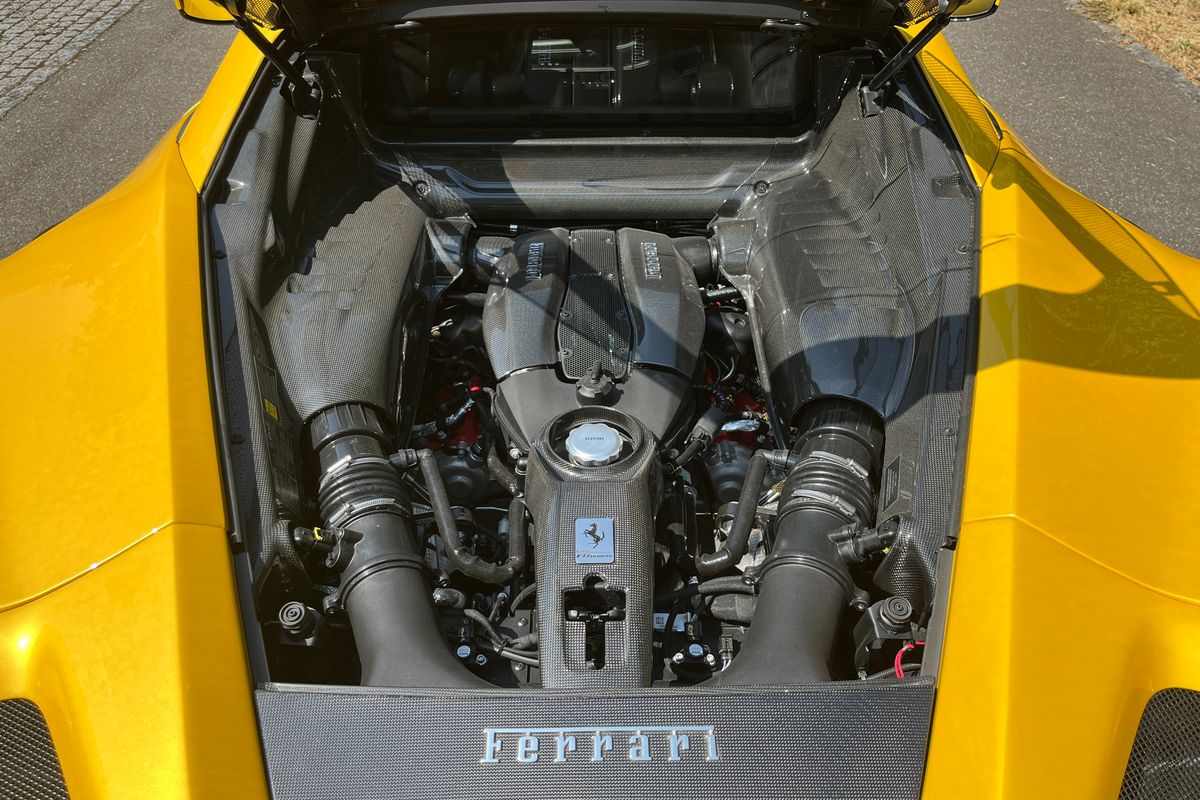 Ferrari F8 Tributo