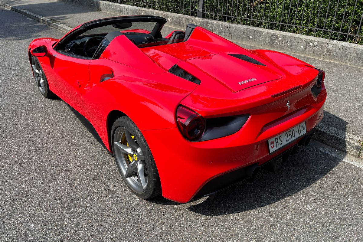 Ferrari 488 Spider