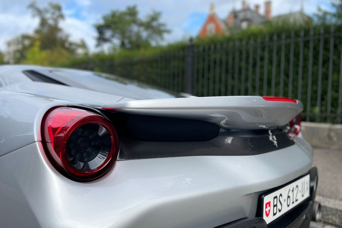 Ferrari 488 Pista