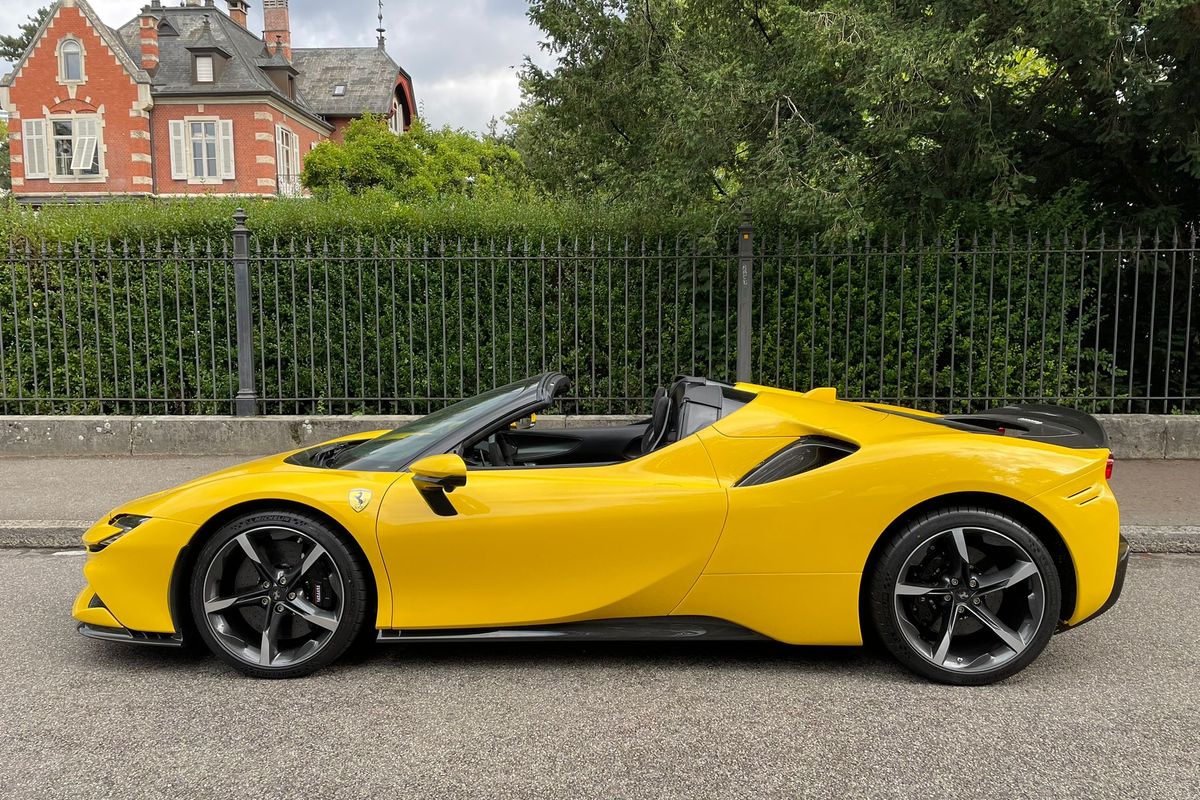 Ferrari SF90 Spider "Assetto Fiorano"