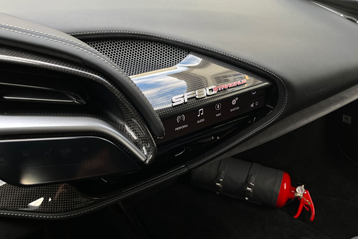Ferrari SF90 Stradale "Assetto Fiorano"