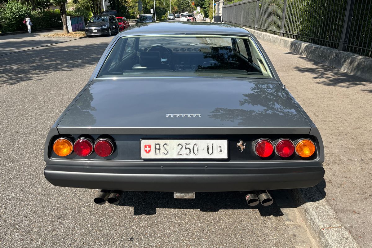 Ferrari 365 GT4 2+2