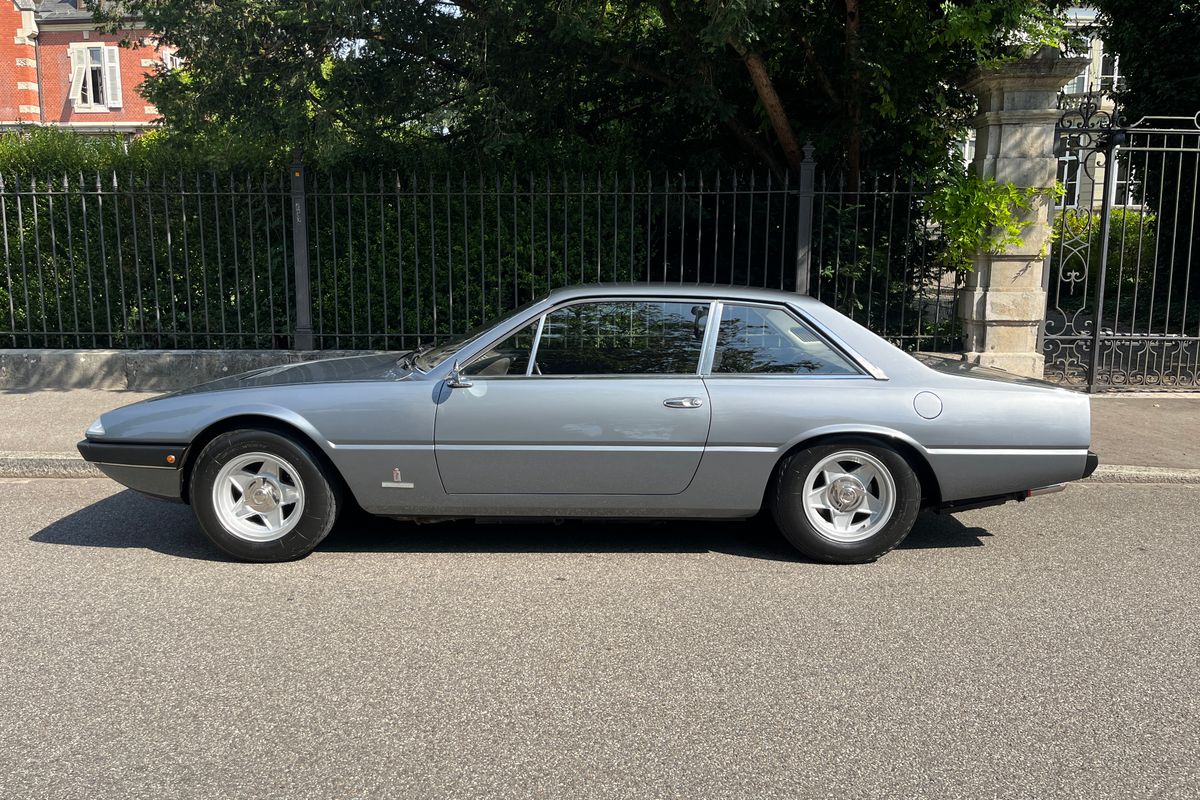 Ferrari 365 GT4 2+2