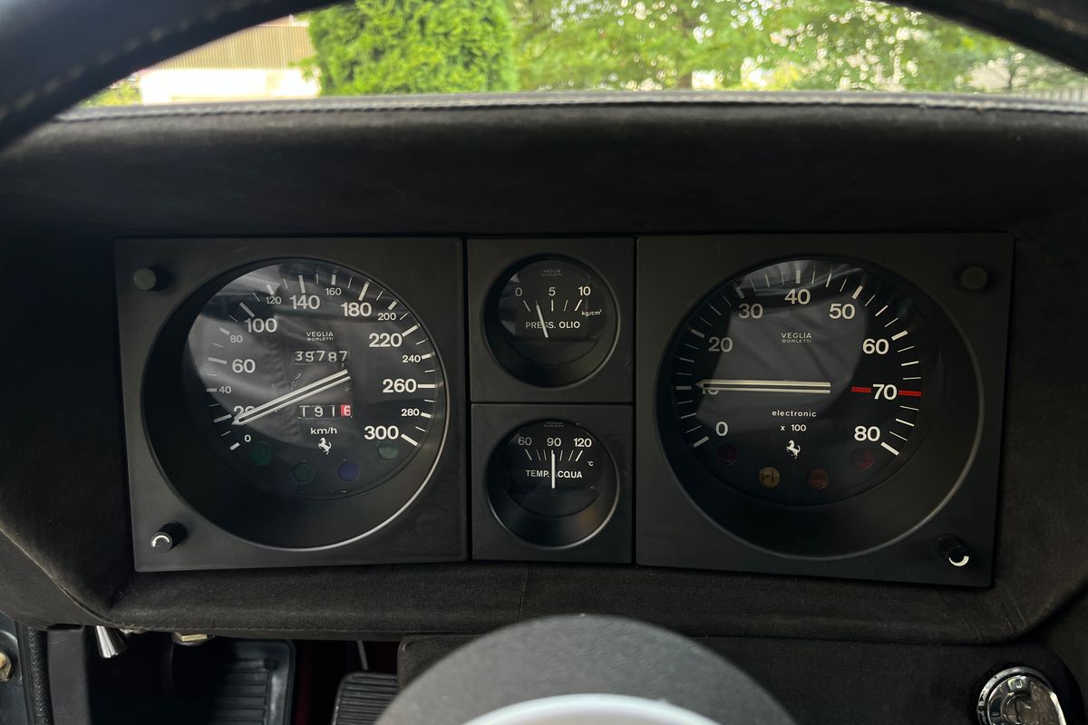 Ferrari 365 GT4 2+2