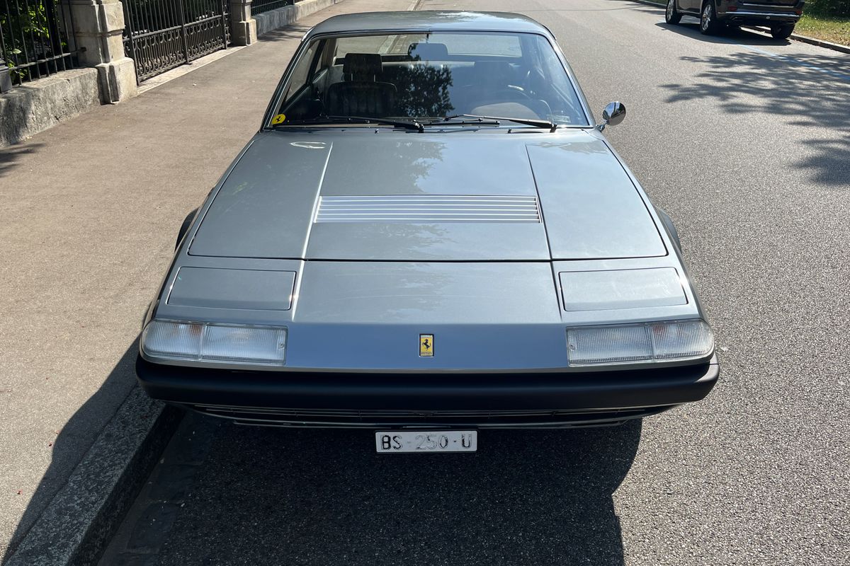 Ferrari 365 GT4 2+2