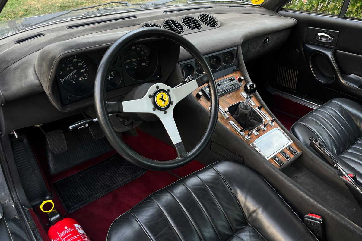 Ferrari 365 GT4 2+2