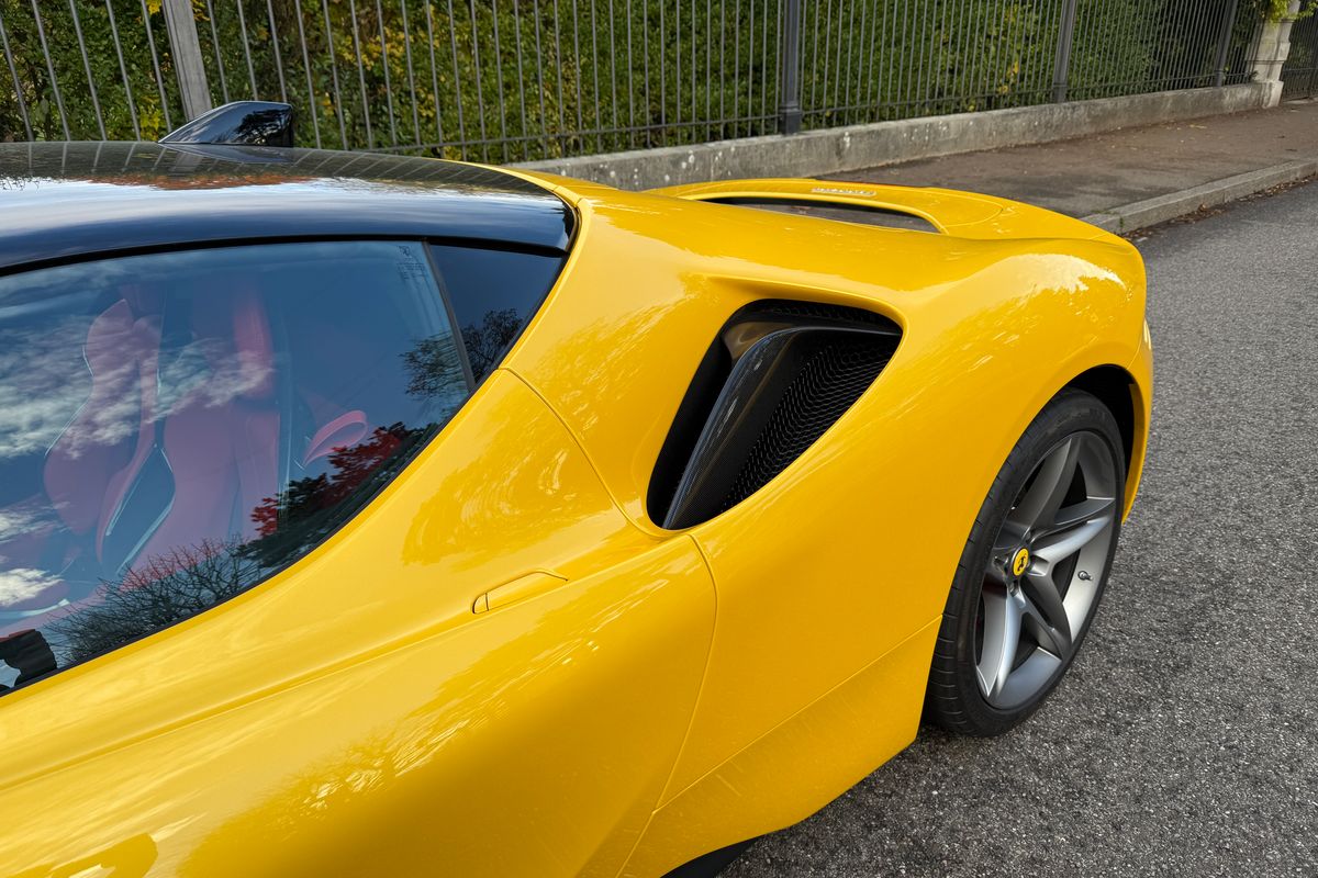 Ferrari SF90 Stradale