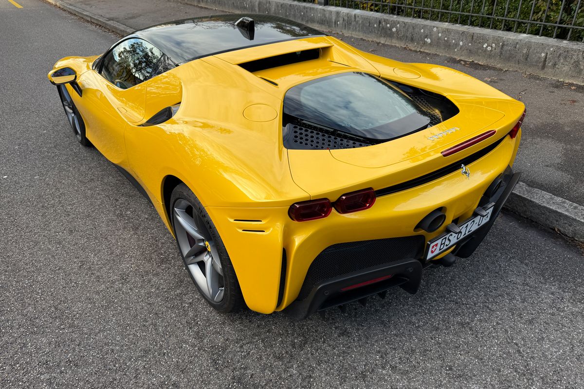 Ferrari SF90 Stradale