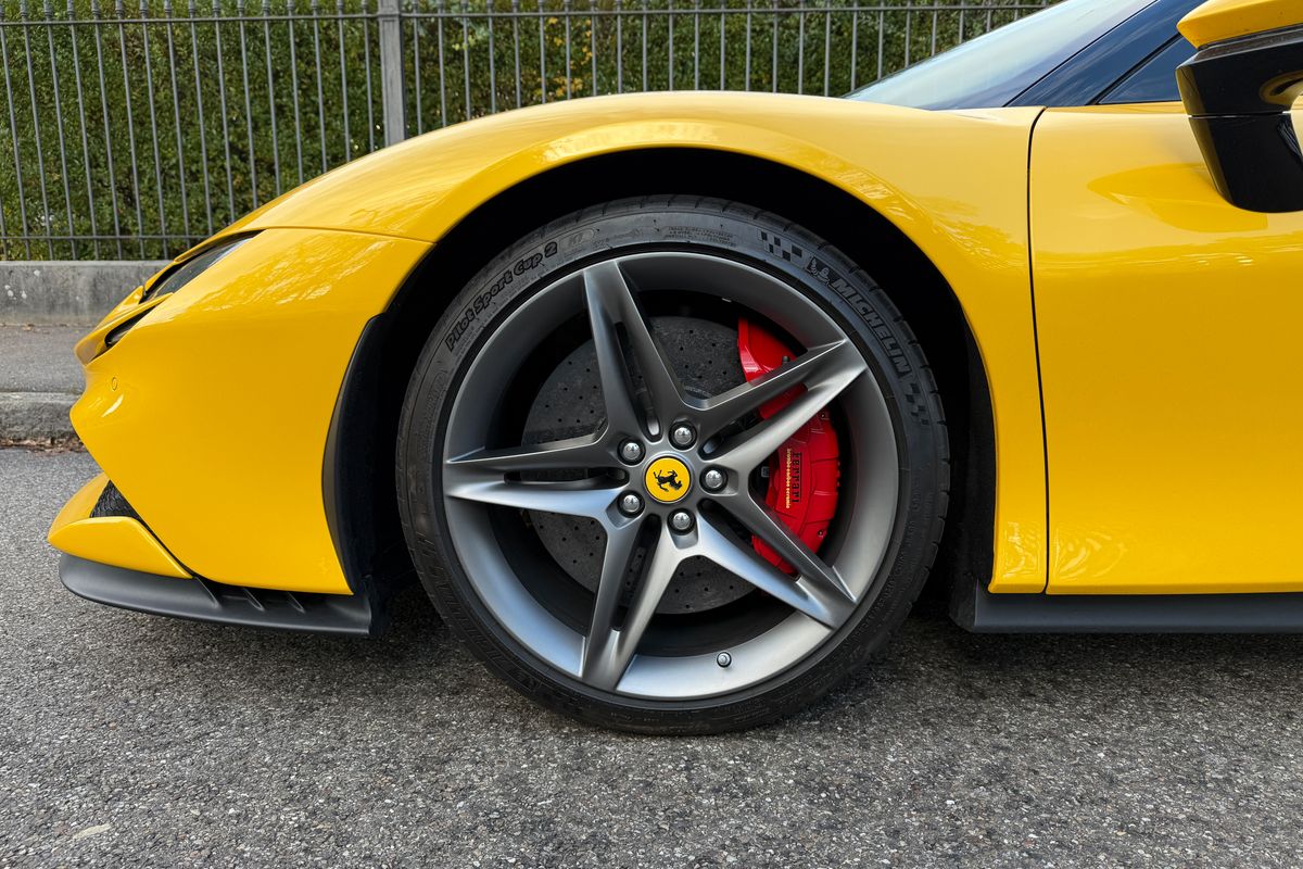 Ferrari SF90 Stradale