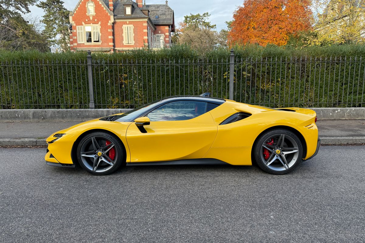 Ferrari SF90 Stradale