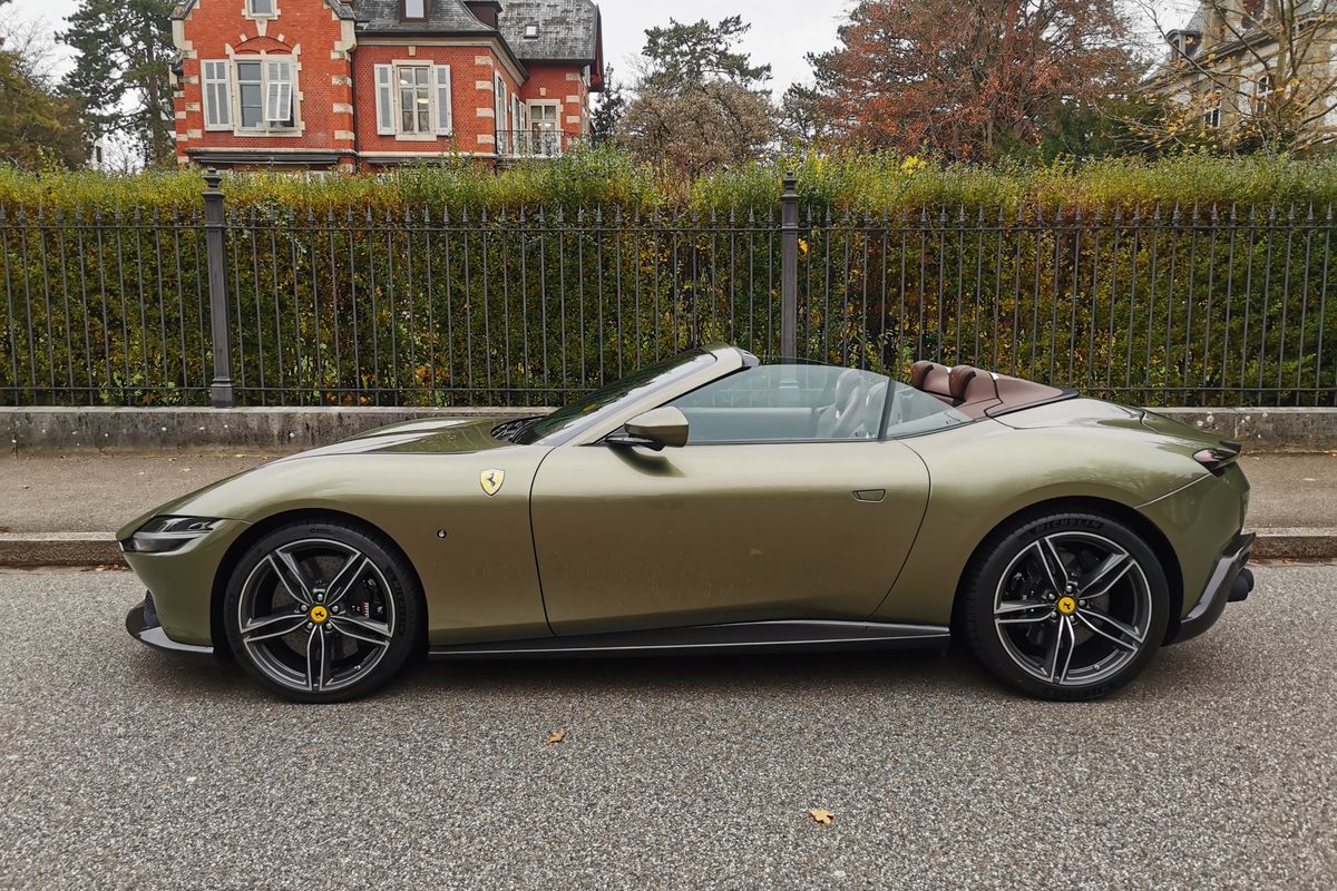 Ferrari Roma Spider