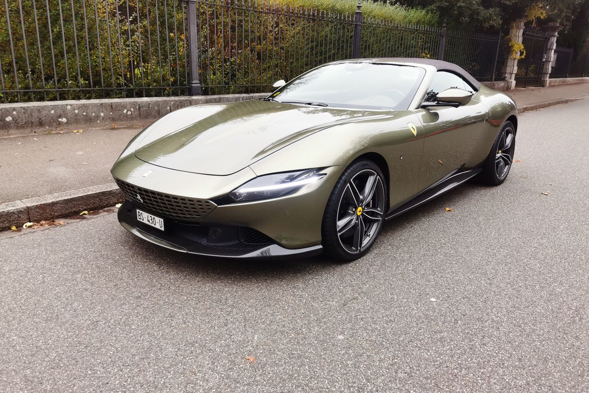 Ferrari Roma Spider