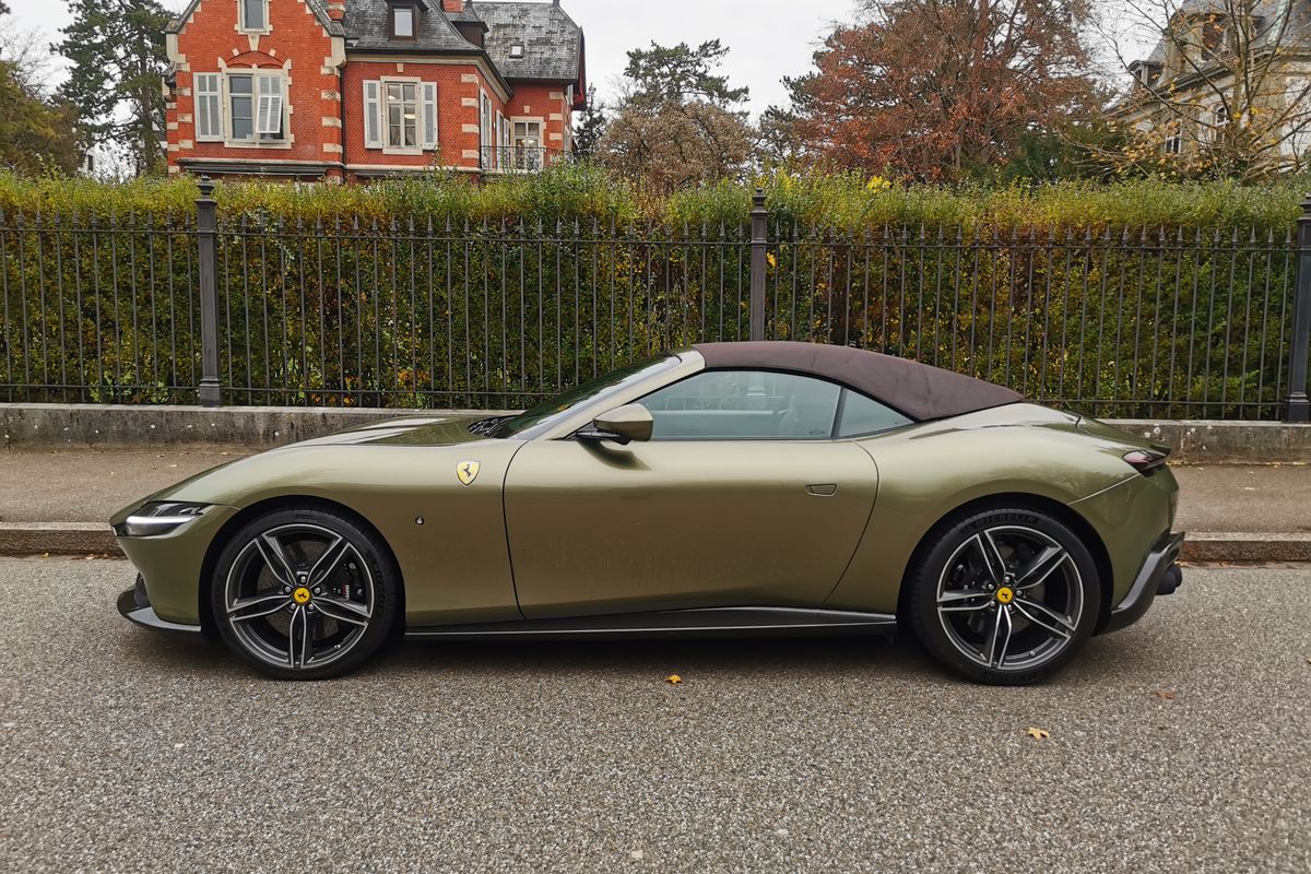 Ferrari Roma Spider