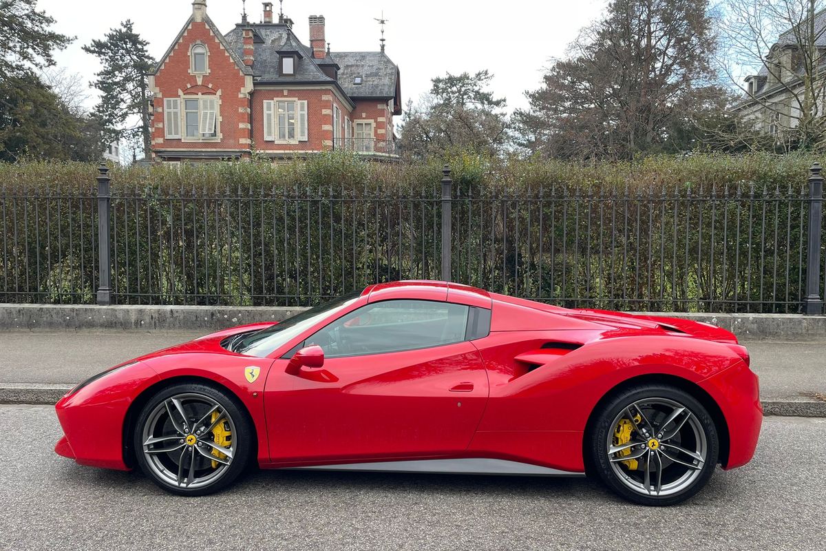 Ferrari 488 Spider
