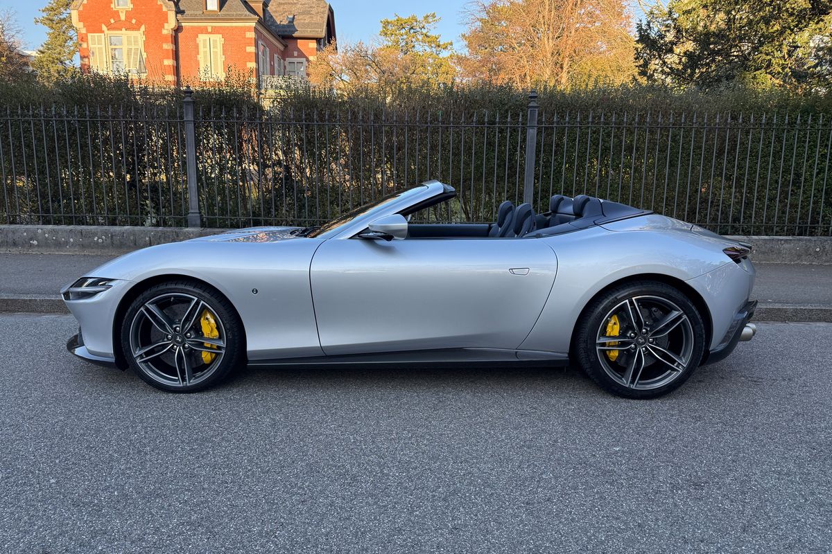 Ferrari Roma Spider