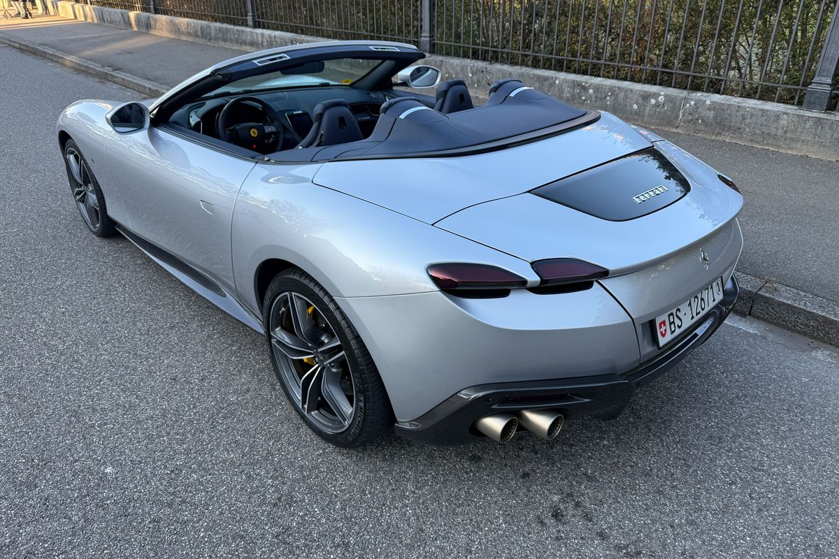 Ferrari Roma Spider