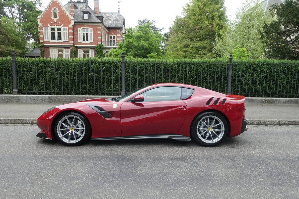 Ferrari F12 TDF
