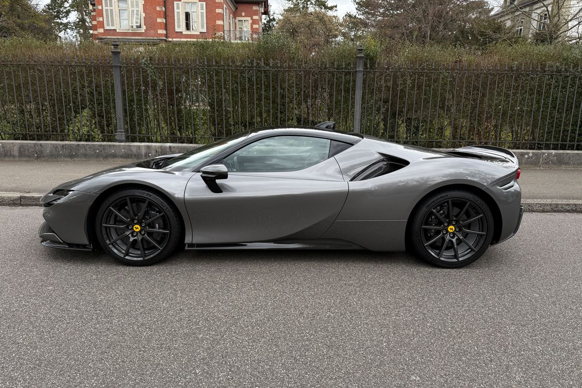 Ferrari SF90 Stradale "Assetto Fiorano"