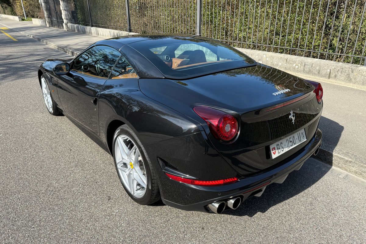 Ferrari California T
