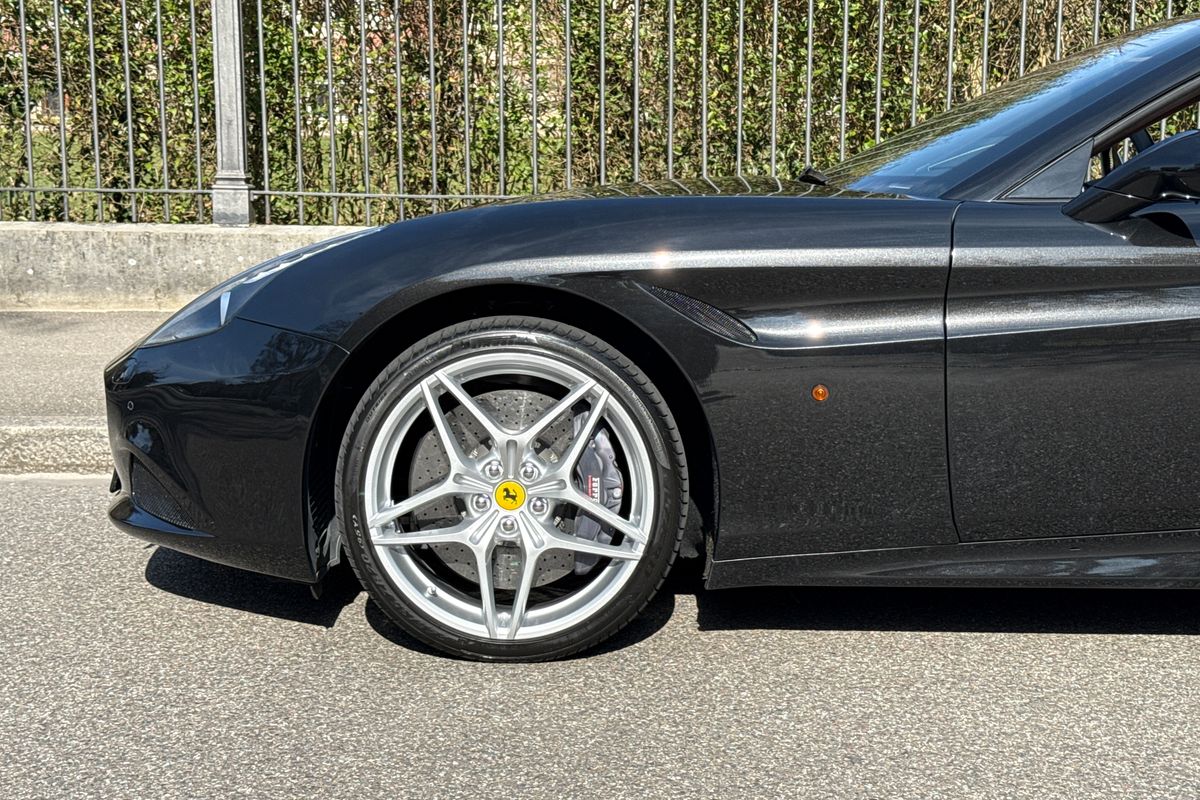 Ferrari California T