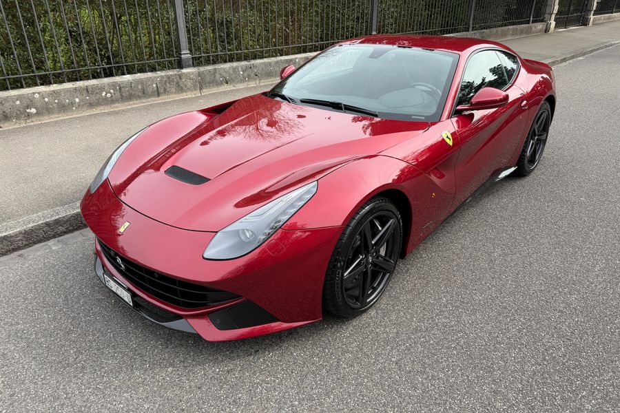 /en/stock/previously-sold/details/ferrari-f12-berlinetta/575