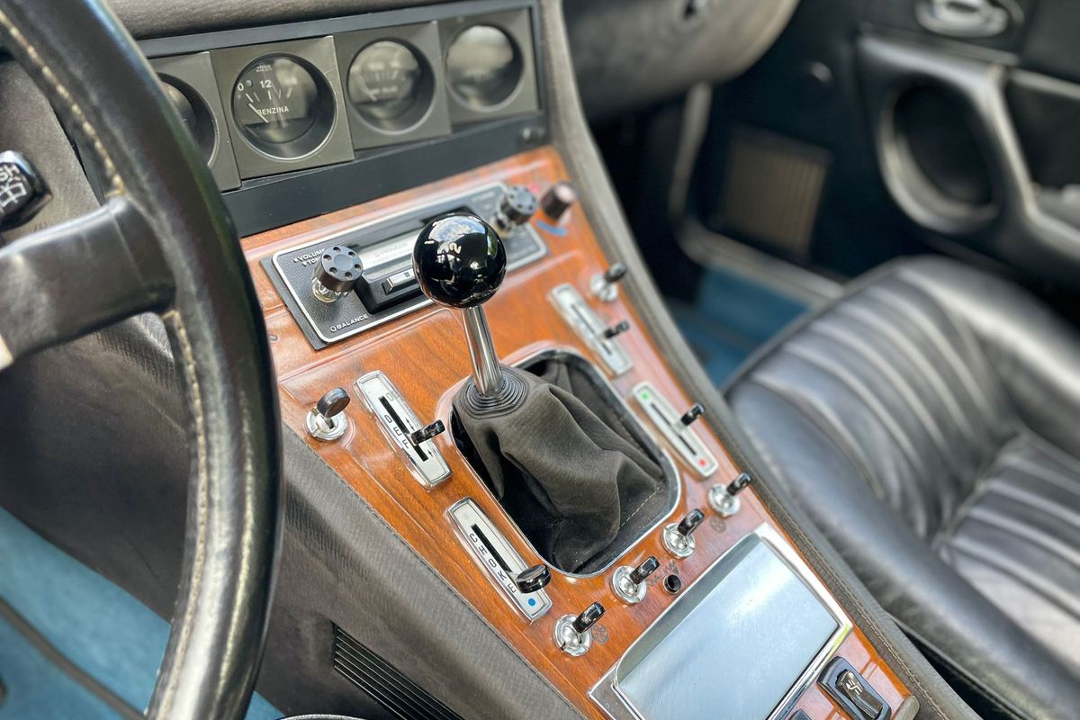 Ferrari 365 GT4 2+2