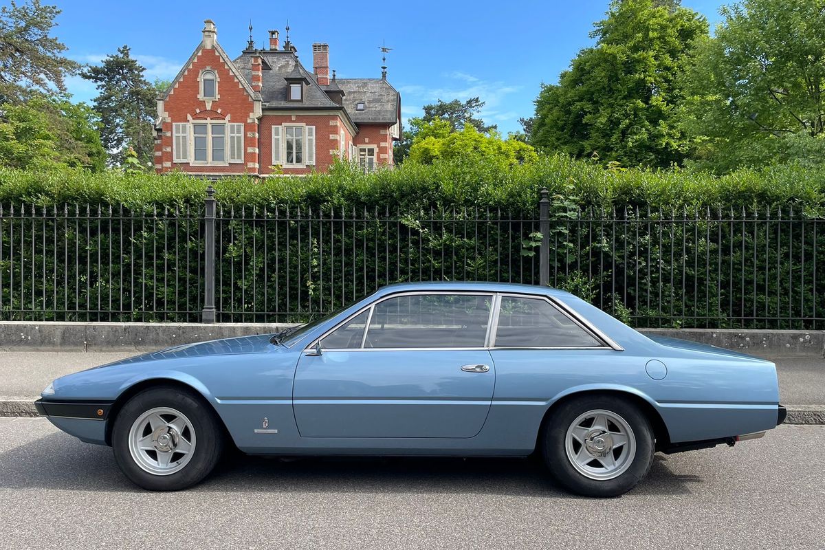 Ferrari 365 GT4 2+2