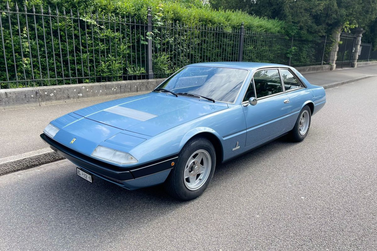 Ferrari 365 GT4 2+2