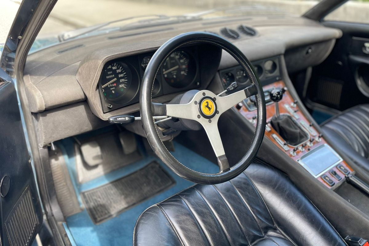 Ferrari 365 GT4 2+2