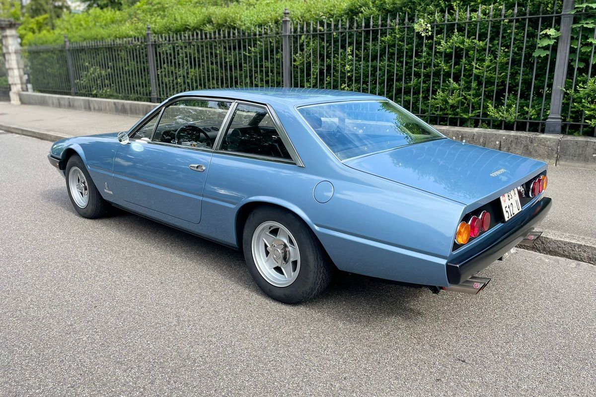 Ferrari 365 GT4 2+2